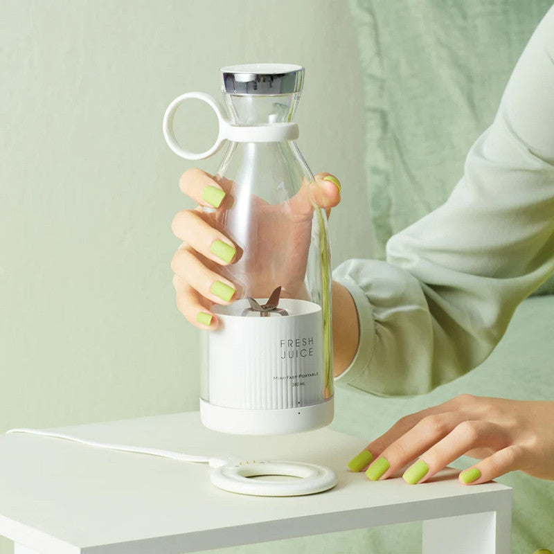 Portable Electric Juicer Bottle (Rechargeable)